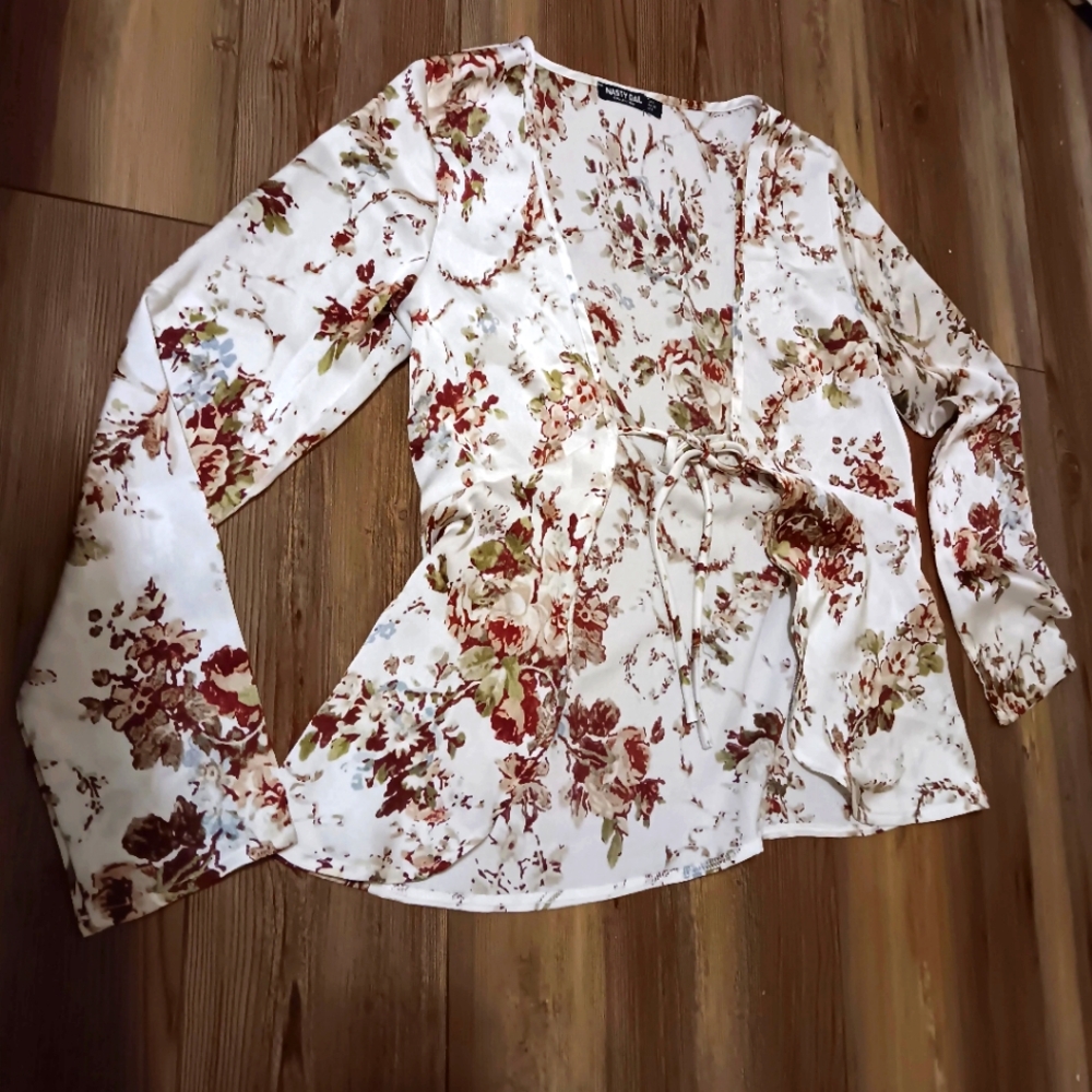 NASTY GAL Kimono Style Blouse